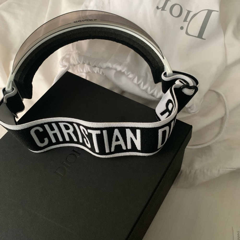Dior sun visor